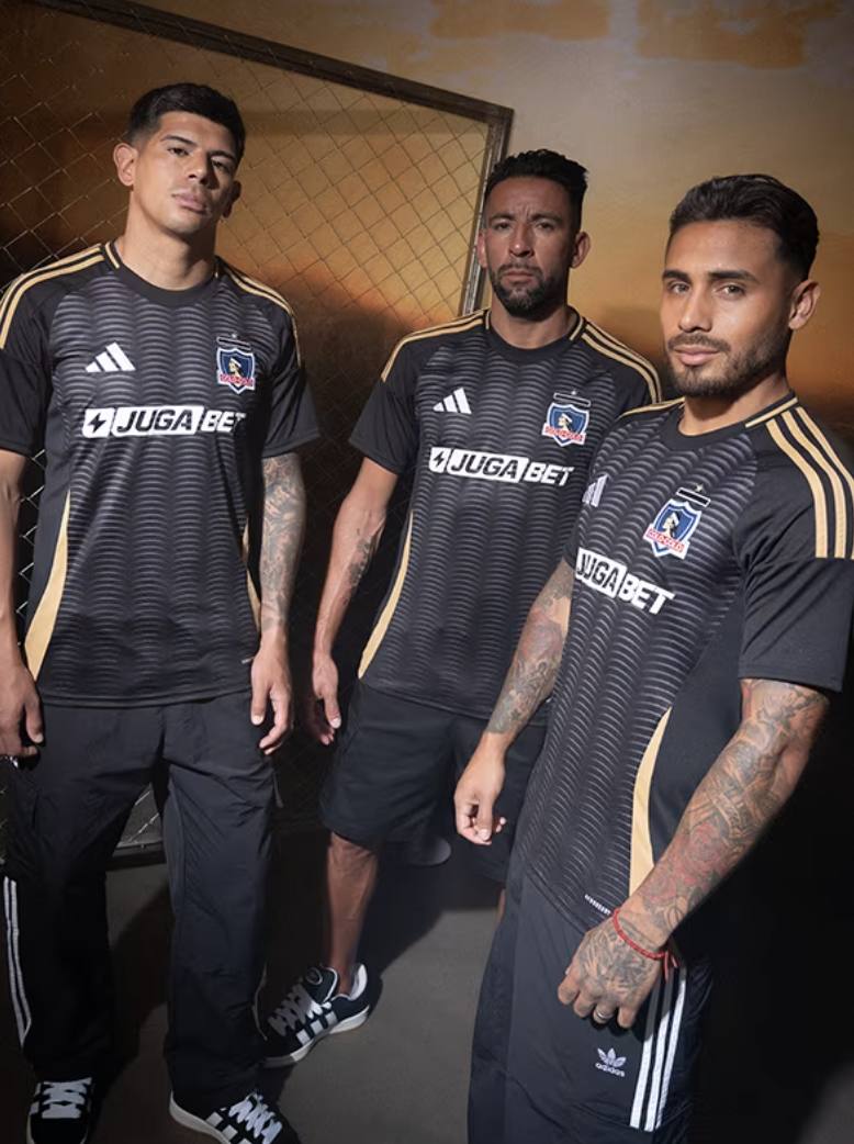 Camiseta Colo Colo Negra 25
